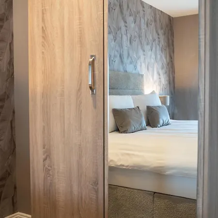 Otel Castle Varagh & Bar