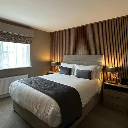 Castle Varagh & Bar Ξενοδοχείο 4*