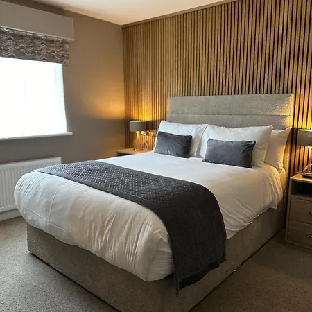 فندق Castle Varagh & Bar