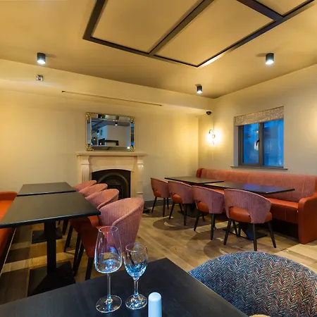 Castle Varagh & Bar Castlepollard