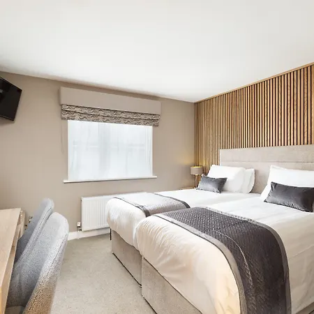 Castle Varagh & Bar Ξενοδοχείο 4*