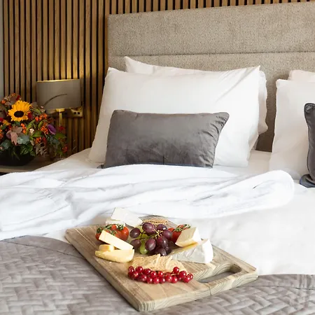 Castle Varagh & Bar 4*