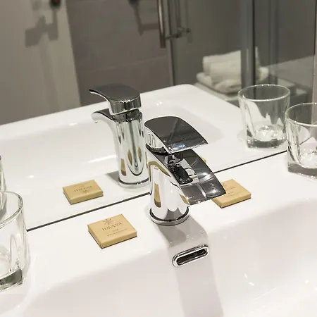 Castle Varagh & Bar 4*