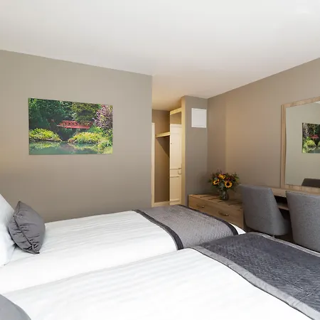 Castle Varagh & Bar Castlepollard