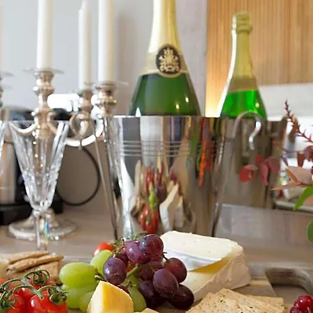 Castle Varagh & Bar 4*