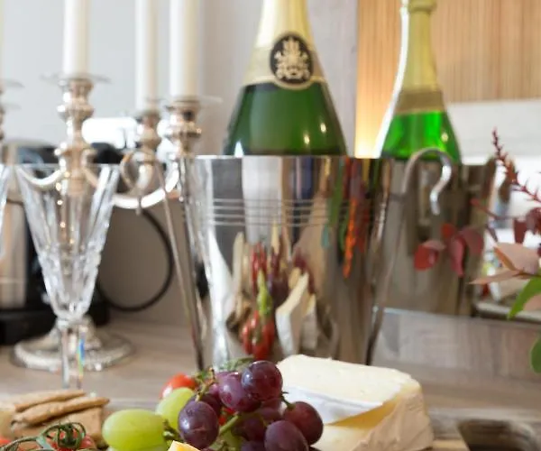 Castle Varagh & Bar Castlepollard