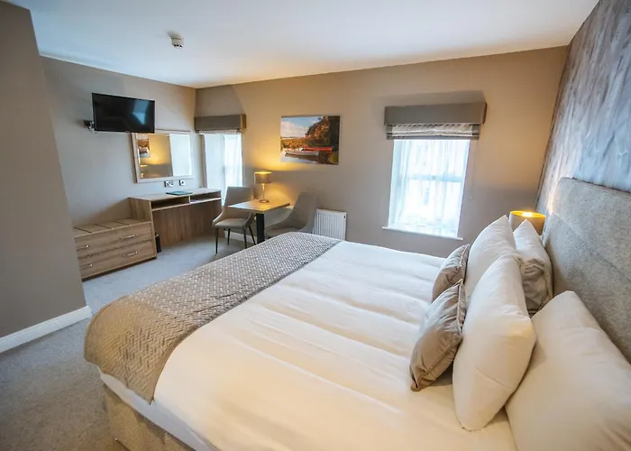 Hotel Castle Varagh & Bar 4*