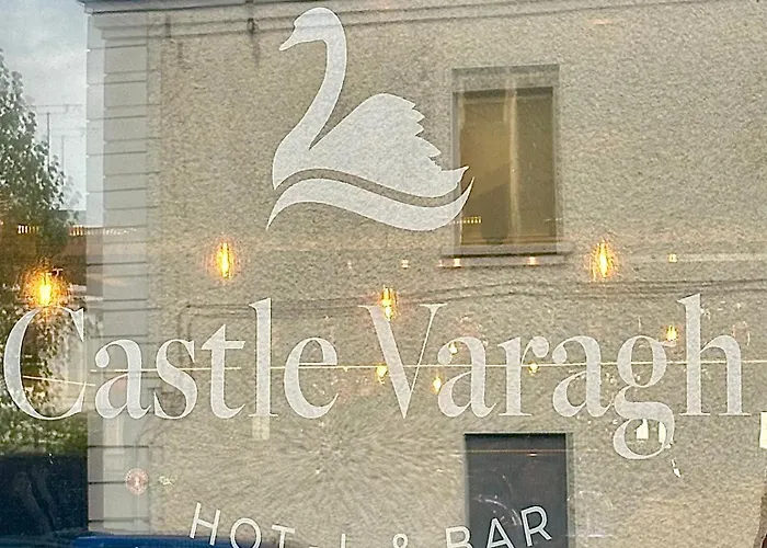 Castle Varagh & Bar Отель Castlepollard