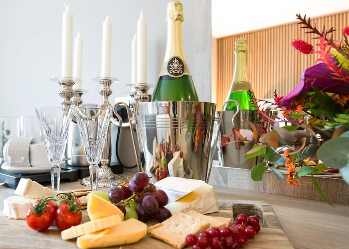 Hotel Castle Varagh & Bar