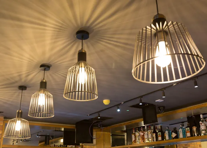 Hotel Castle Varagh & Bar