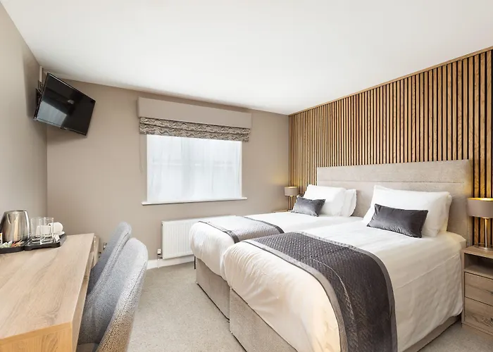 Castle Varagh & Bar Hotel 4*